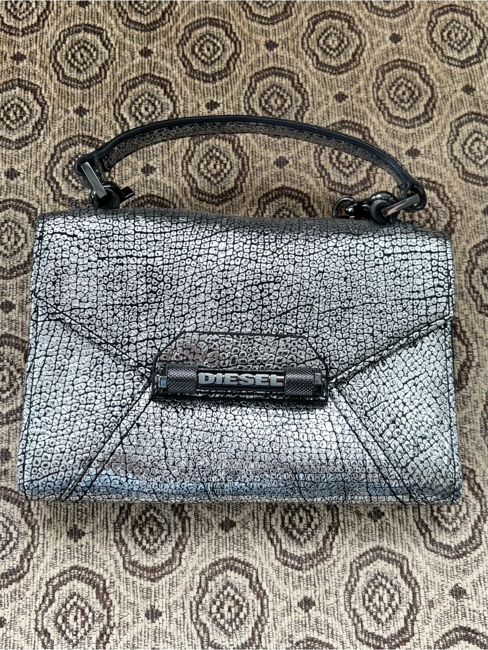 Diesel Metallic Silver Leather  Crossbody Chain Wallet Purse - Picture 2 of 11